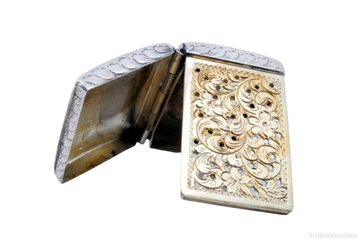 Schmuck: Caja de vinagreta de plata de la &eacute;poca victoriana.