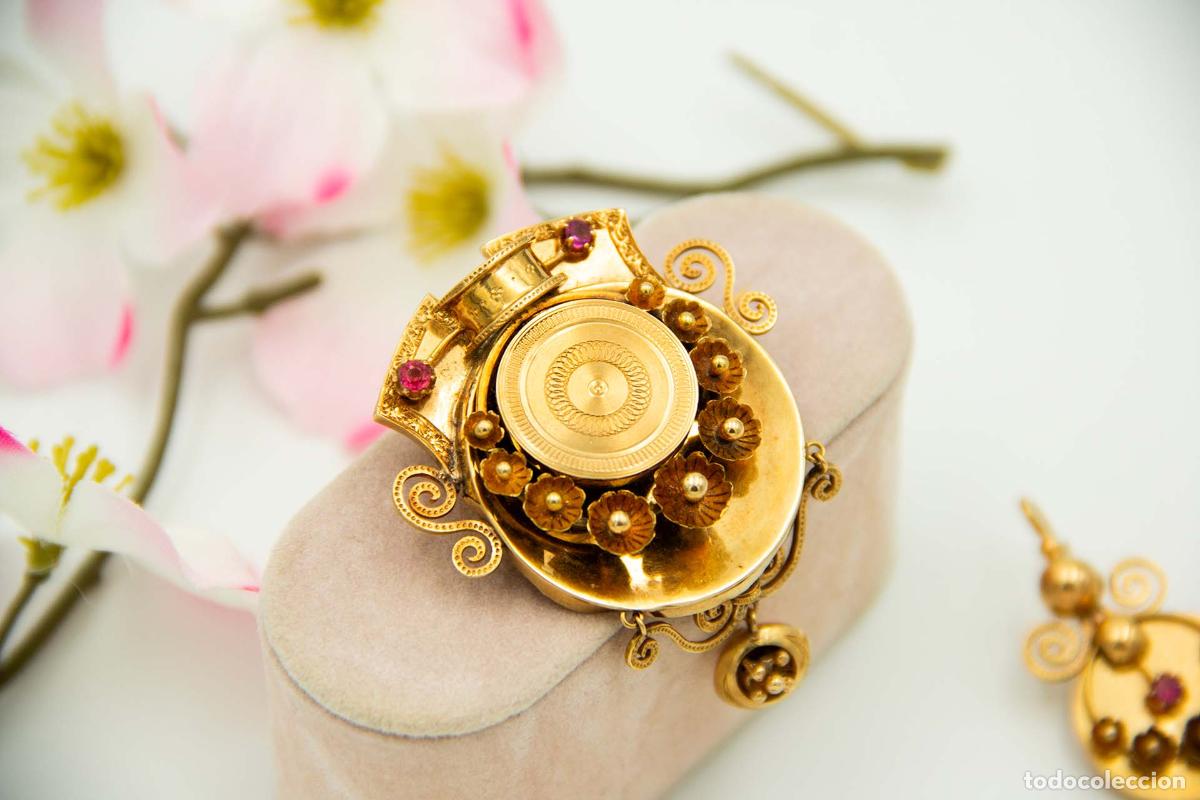Joyeria: Conjunto de pendientes y colgante, en oro de 19,2K con rub&iacute;es. - Foto 4