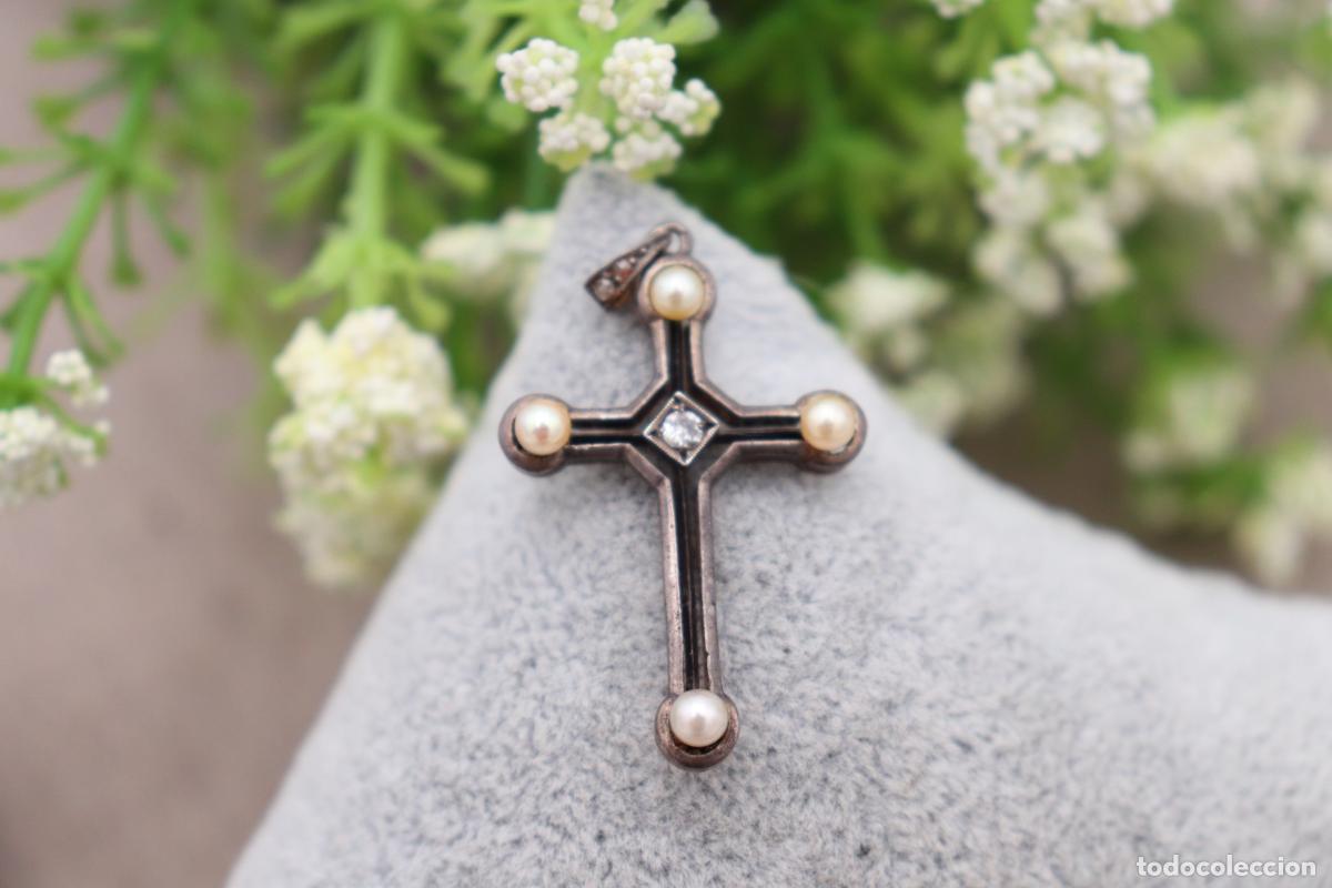 Jewelry: Colgante de cruz de oro y plata con diamantes - siglo XIX