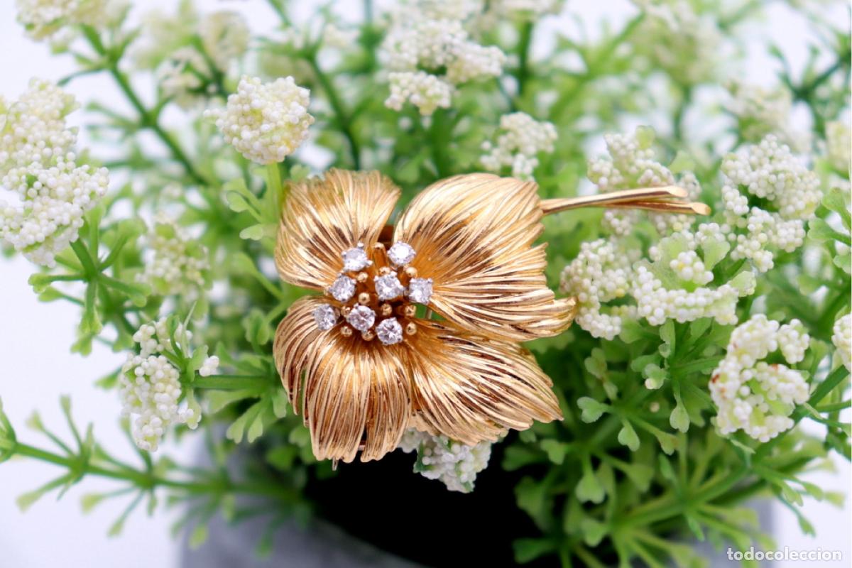 Gioielleria: Broche en oro de 19,2K y platino, con diamantes - Flor