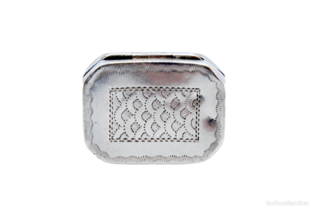 Schmuck: Caja de vinagreta de oro y plata, del reinado de Jorge III.