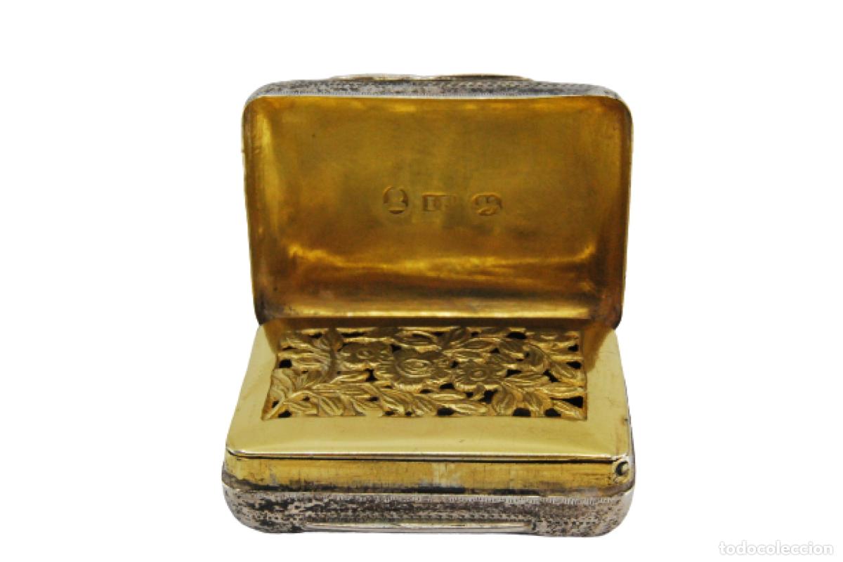 Schmuck: Caja de vinagreta de oro y plata, del reinado de Jorge III.