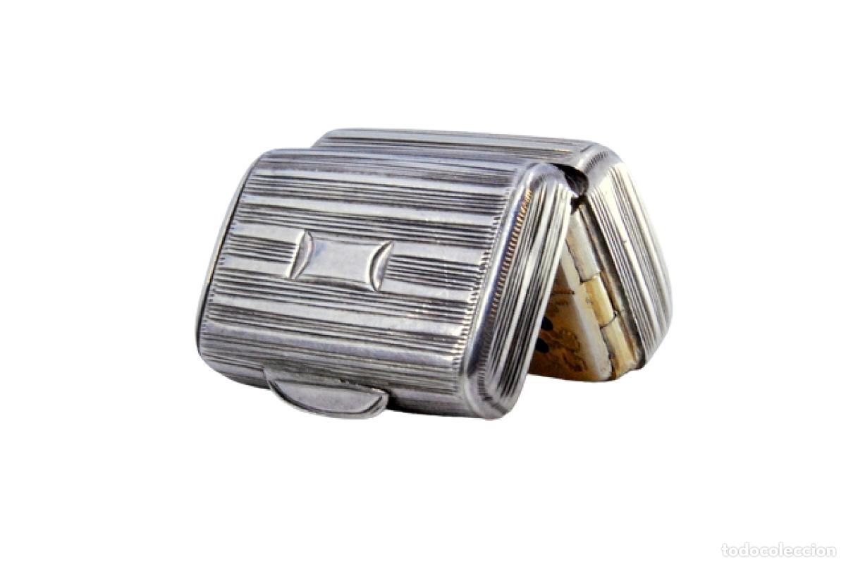 Schmuck: Caja de vinagreta de plata de la &eacute;poca victoriana.