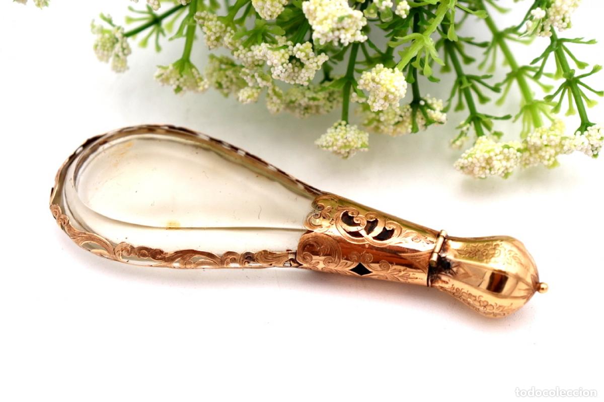 Joyeria: Frasco de perfume, fabricado en vidrio y oro de 15 quilates - siglo XIX