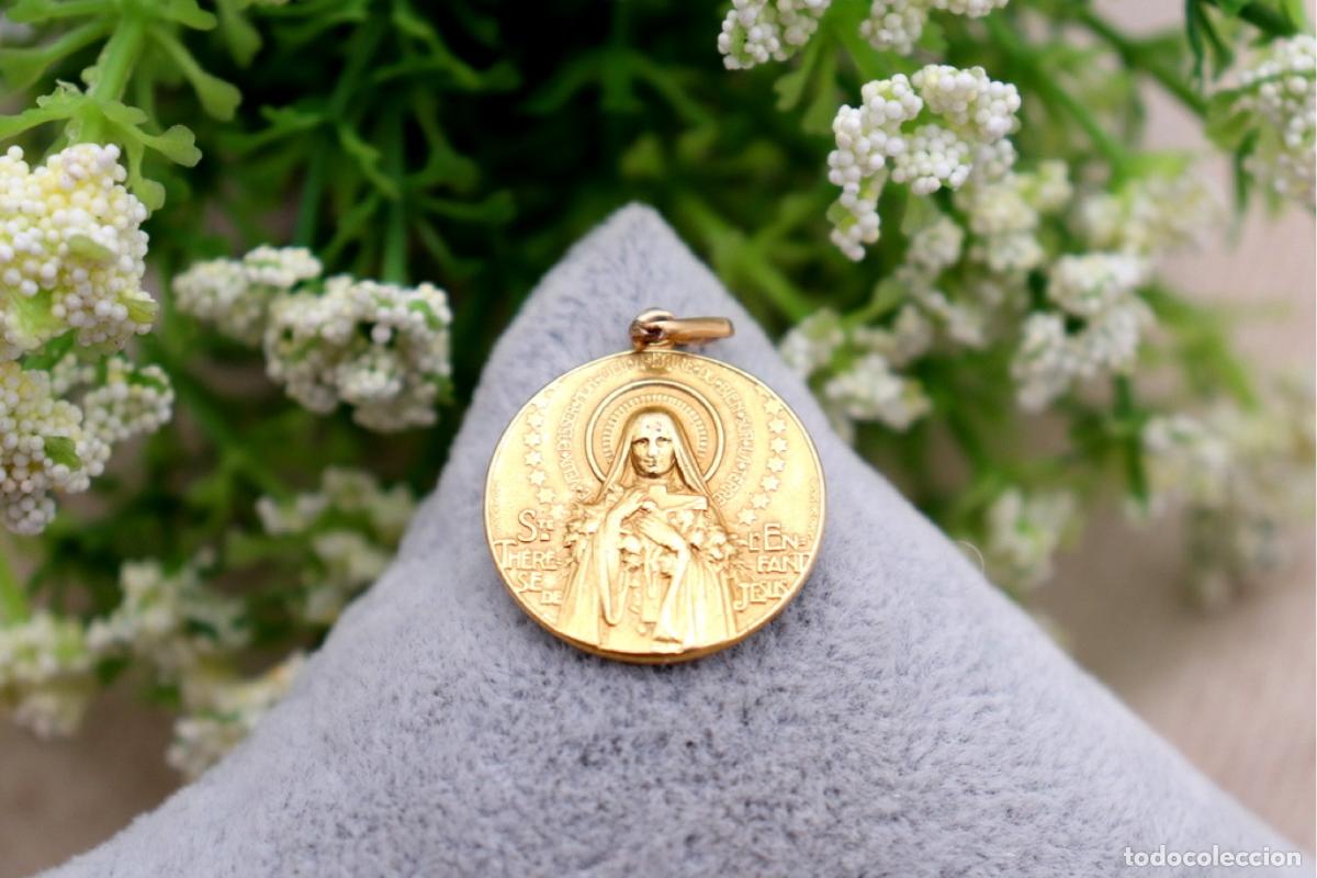 Joalharia: Colgante de oro de 19,2 quilates - Santa Teresa