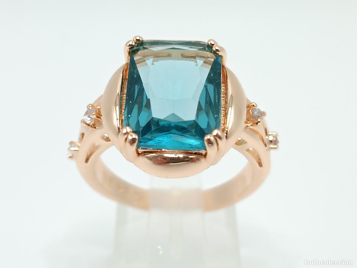 Joyeria: Precioso anillo en oro de 14k con piedra aguamarina tallada