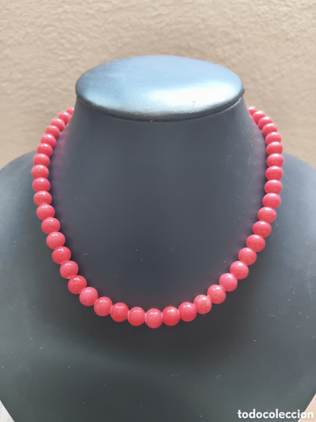 Joyeria: Collar rosa de s&iacute;mil coral