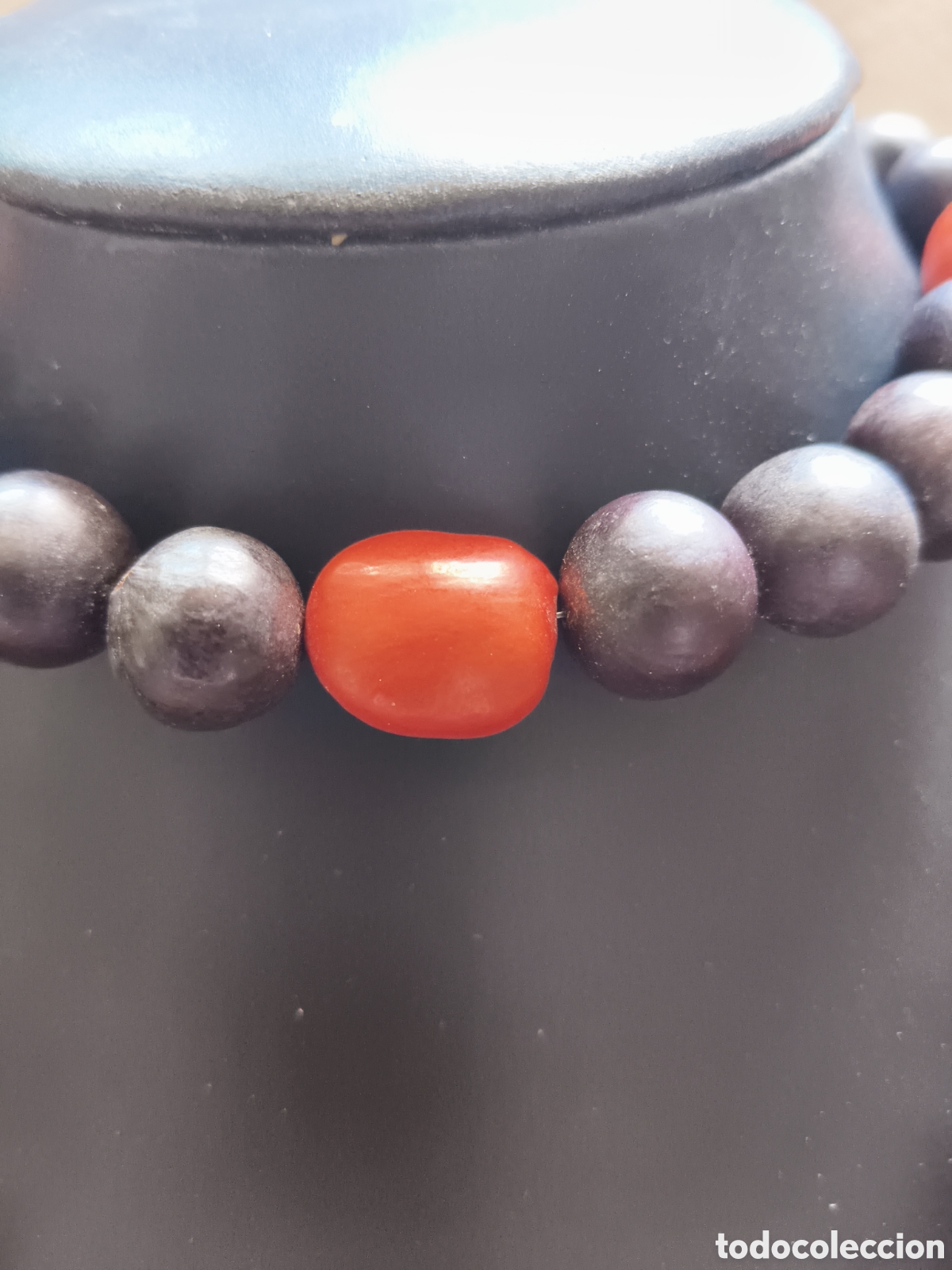 Joyeria: Hermoso collar de semillas rojas y negras - Foto 2