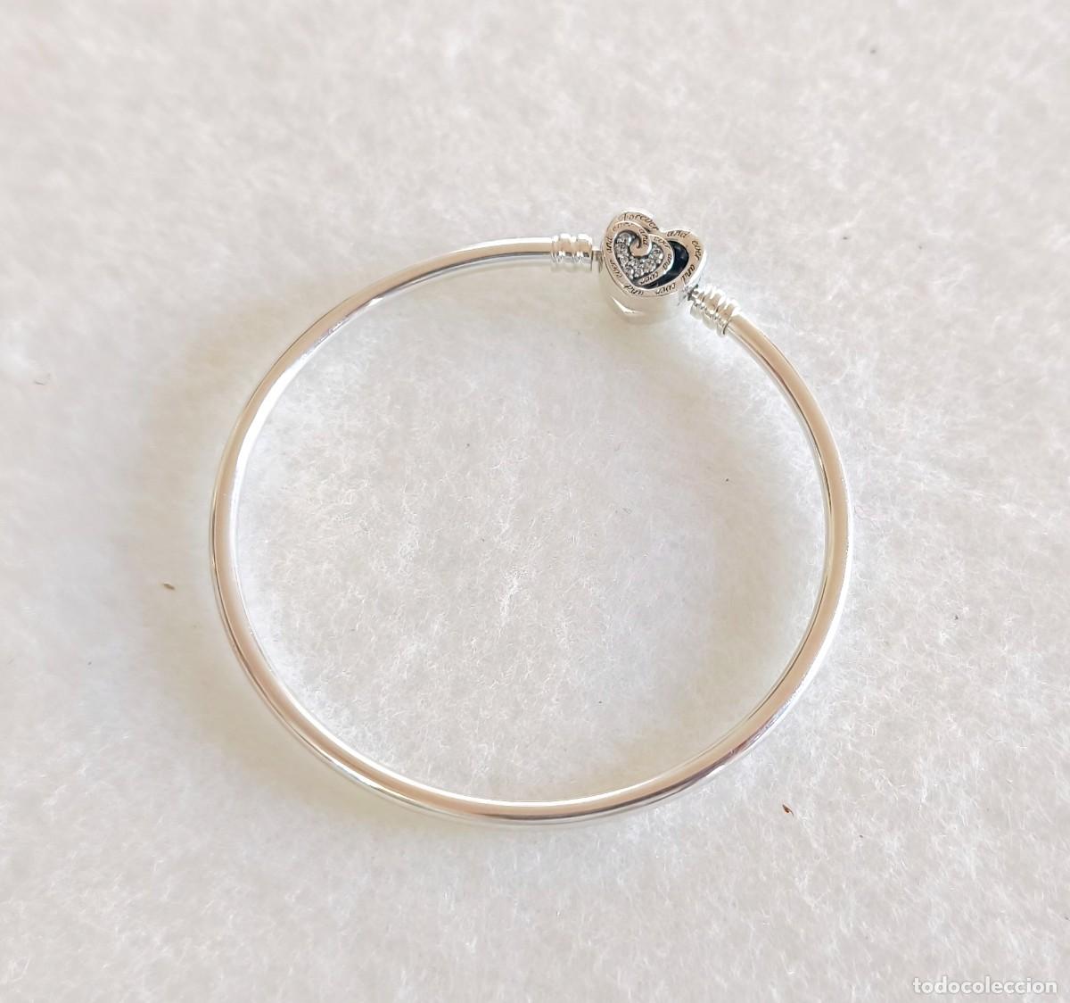 Joyeria: PULSERA R&Iacute;GIDA CORAZ&Oacute;N MADRE DE PANDORA MOMENTS EN PLATA DE PRIMERA LEY CON CIERRE DE CORAZ&Oacute;N.