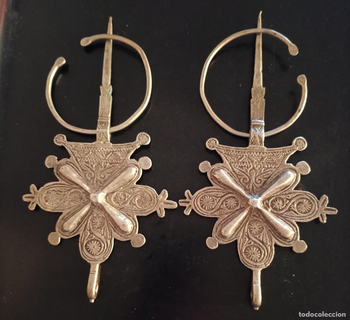 Joaillerie: PAREJA DE F&Iacute;BULAS BEREBER DE PLATA. 19.00 * 8.9 CMS. 109.00 GRAMOS + 18.8 * 9.60 CMS. 111.00 GRAMOS.