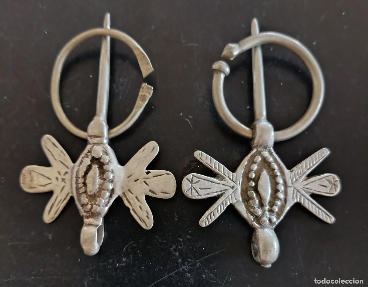 Jewelry: PAREJA DE F&Iacute;BULAS BEREBER DE PLATA. 7.80 * 4.8 CMS. 21.43 GRAMOS + 7.19 * 4.90 CMS. 25.27 GRAMOS.