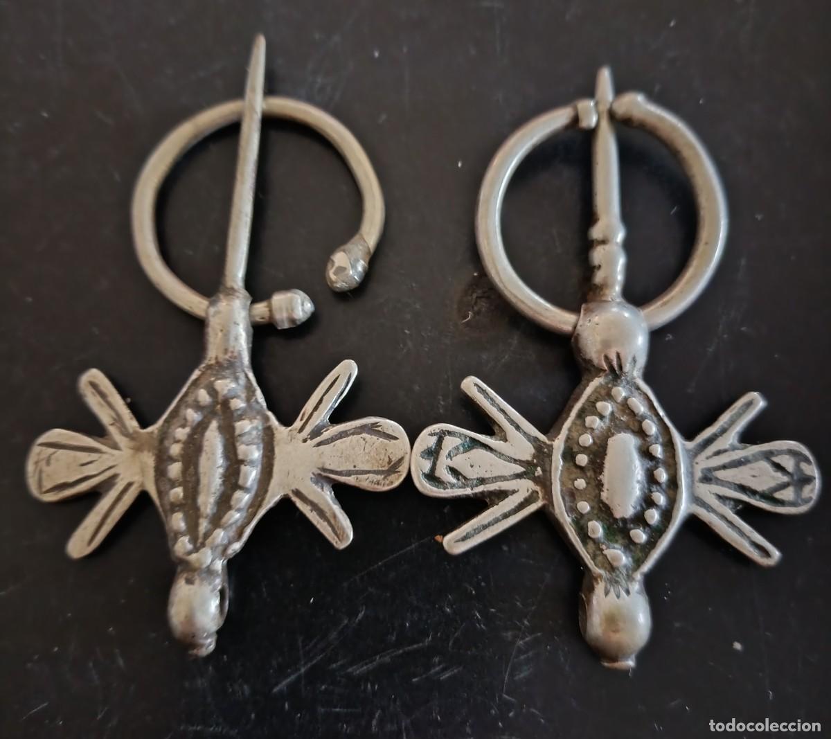 Jewelry: PAREJA DE F&Iacute;BULAS BEREBER DE PLATA. 8.20 * 4.9 CMS. 21.85 GRAMOS + 7.60 * 4.80 CMS. 31.73 GRAMOS.