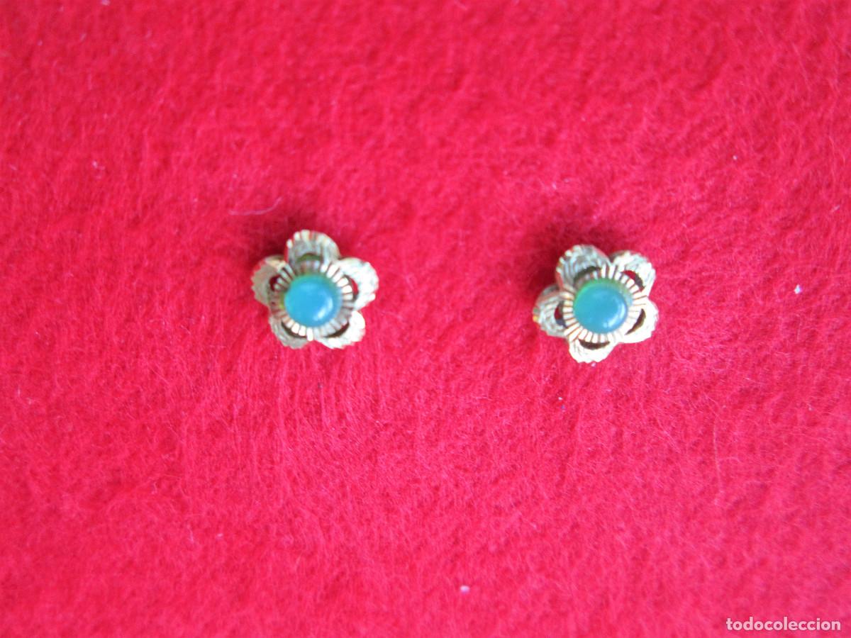 Joyeria: PENDIENTES DE ORO DE 18 KLTS. CON BOLITAS DE PIEDRA SEMIPRECIOSA VERDE - SIN ESTRENAR