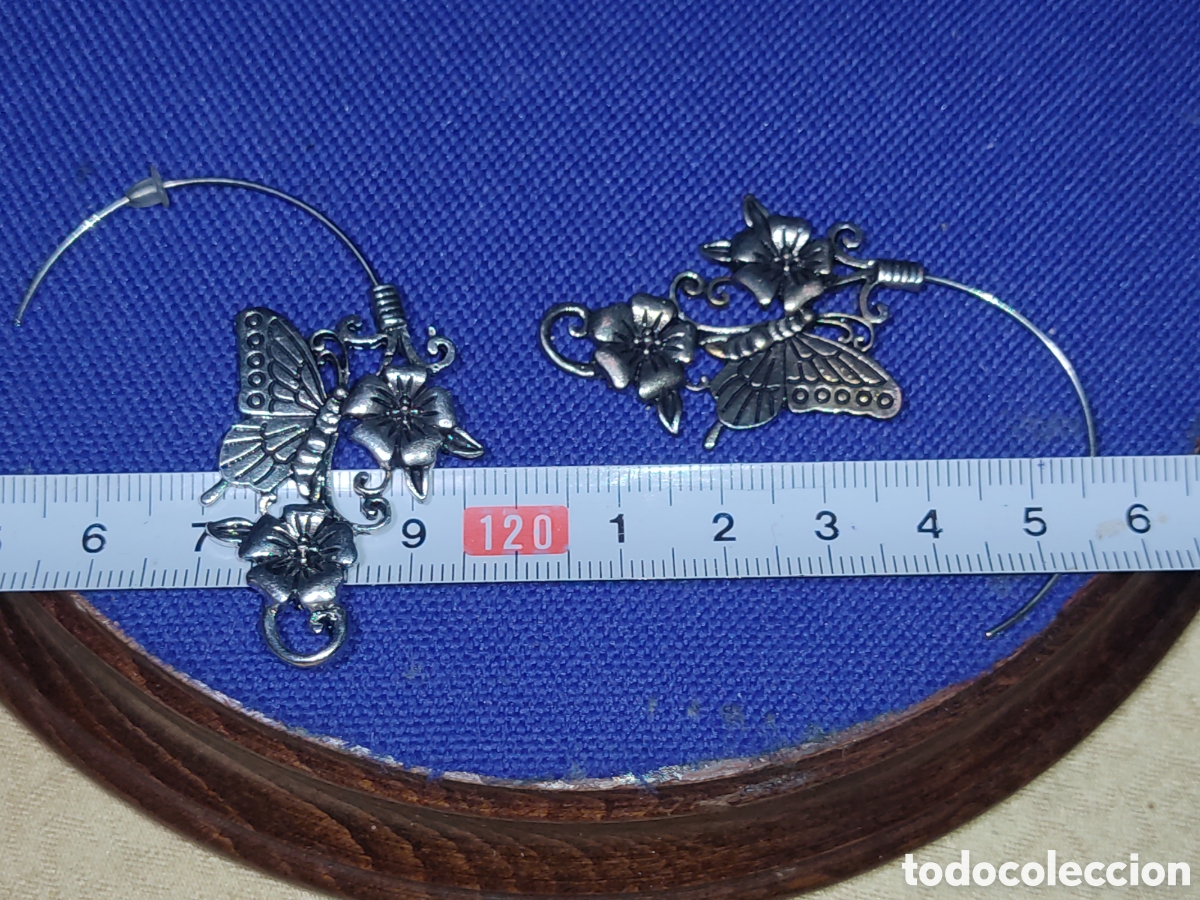 Joyeria: Pendiente mariposa y flores. - Foto 3