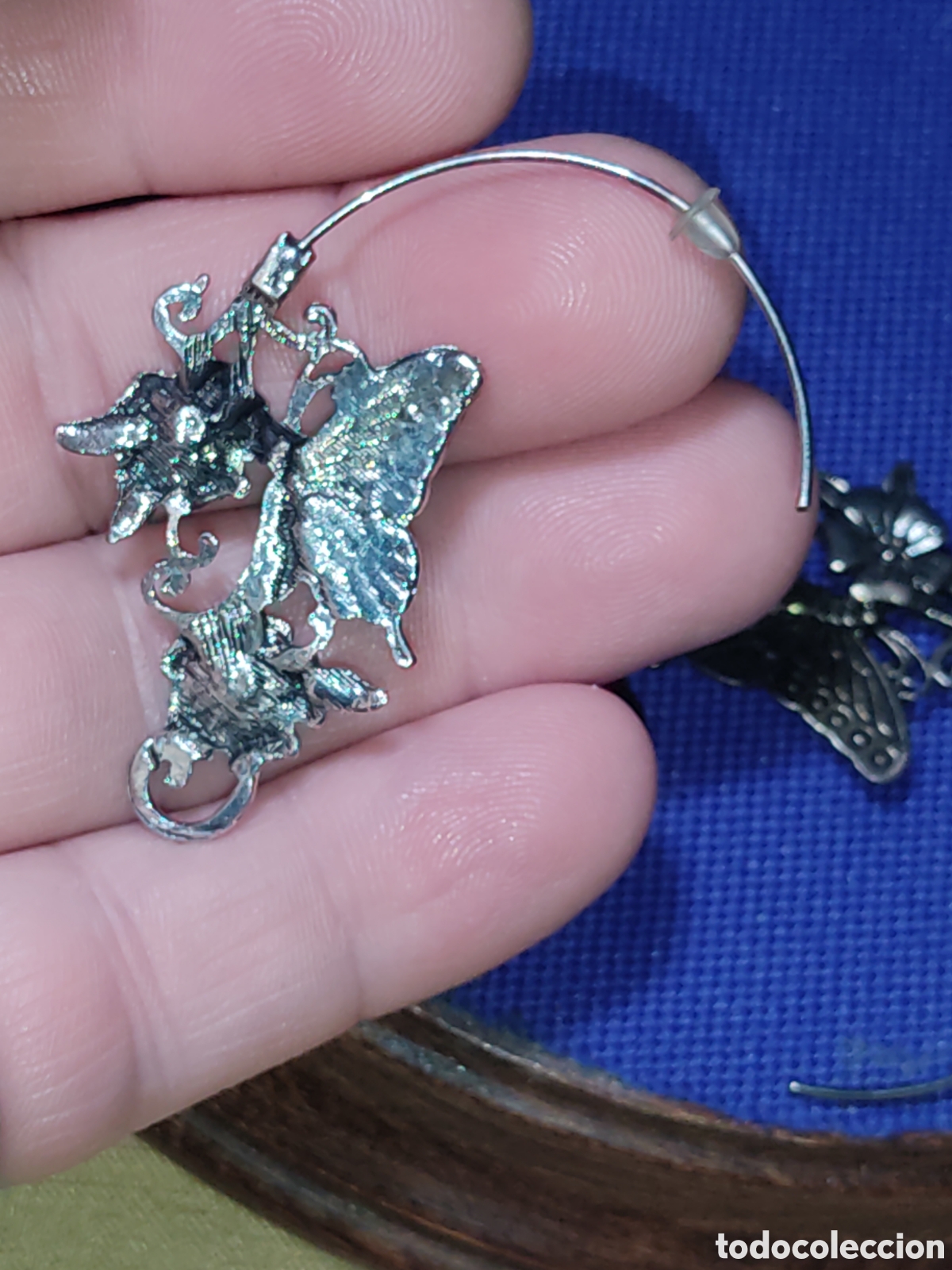 Joyeria: Pendiente mariposa y flores. - Foto 5