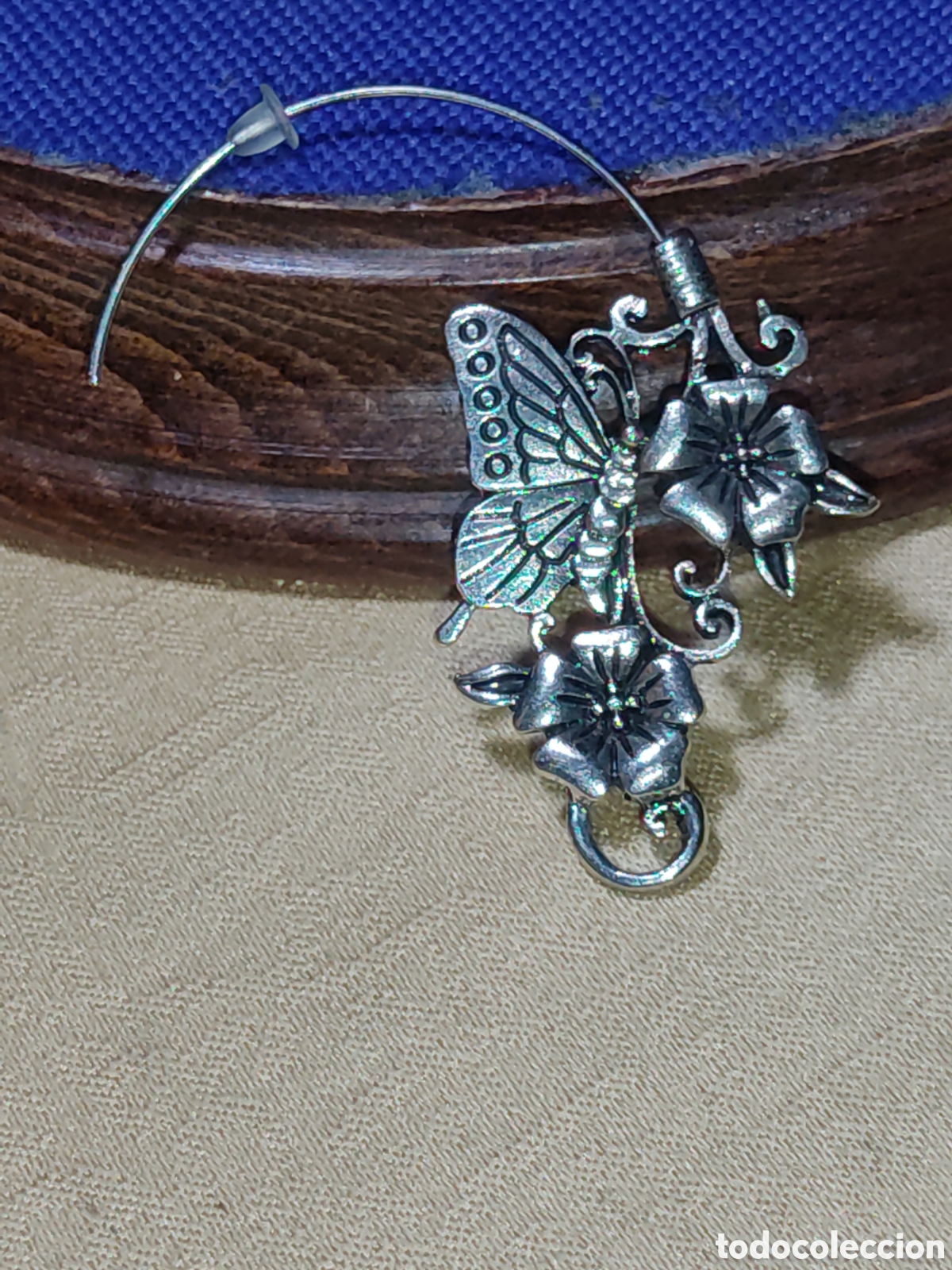 Joyeria: Pendiente mariposa y flores. - Foto 6