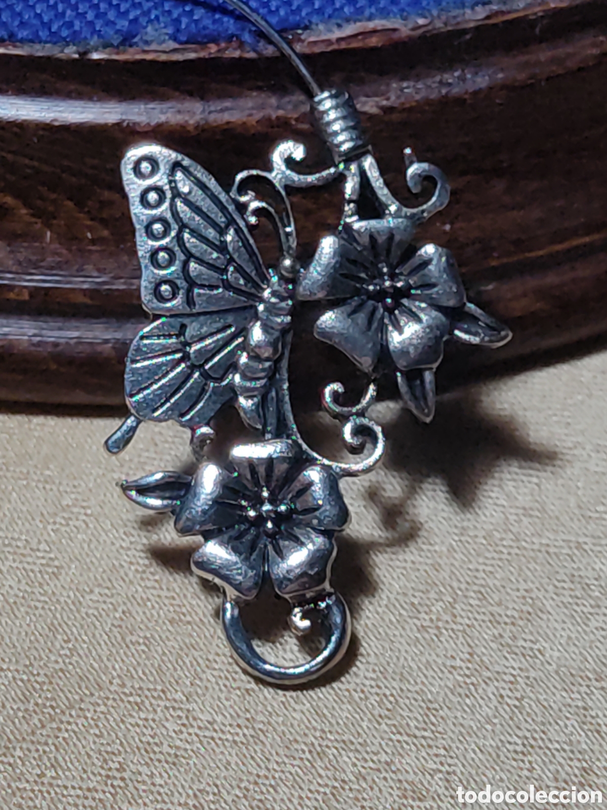 Joyeria: Pendiente mariposa y flores. - Foto 7