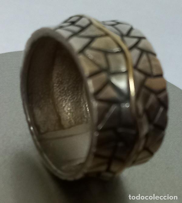 Schmuck: ANILLO ANTIGUO - EN PLATA DE LEY 925 Y LISTON EN ORO 18 K.