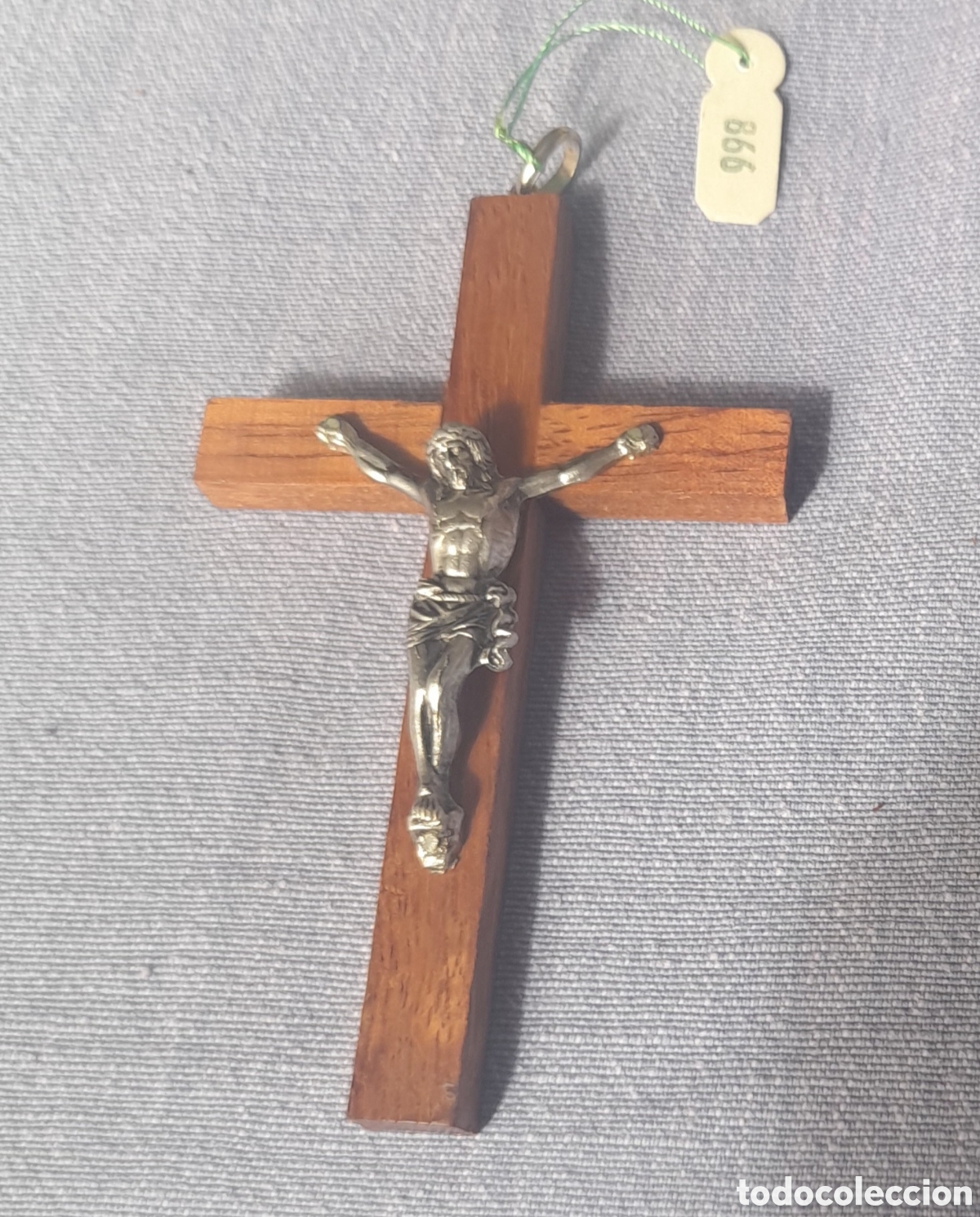 Joyeria: Crucifijo Vintage de Madera y Cristo Plateado (6x10 cm)