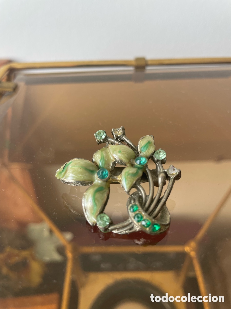 Joaillerie: broche vintage de color plateado con cristales