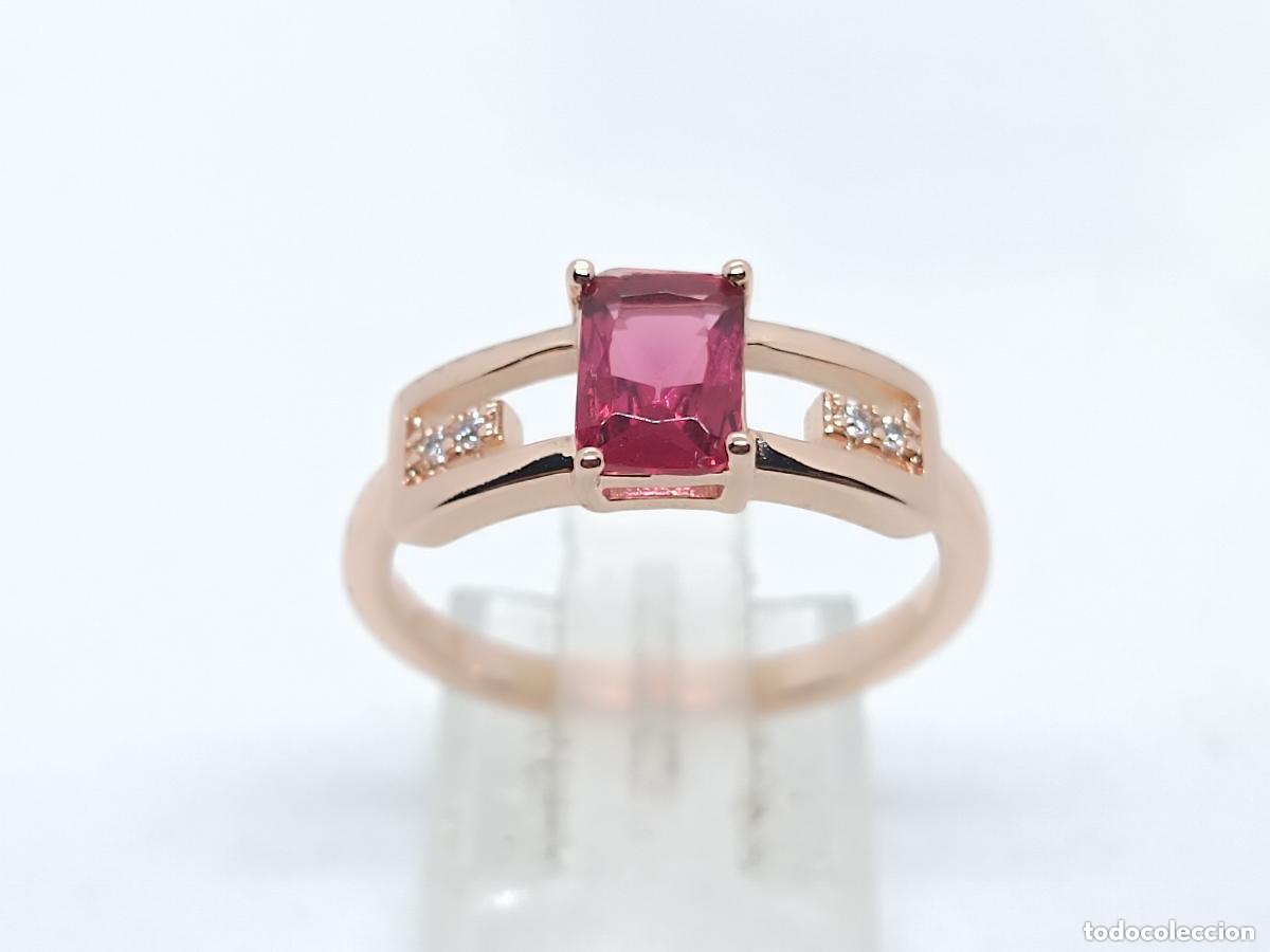 Jewelry: Precioso anillo en oro de 14k con pav&eacute; de rub&iacute; engastado