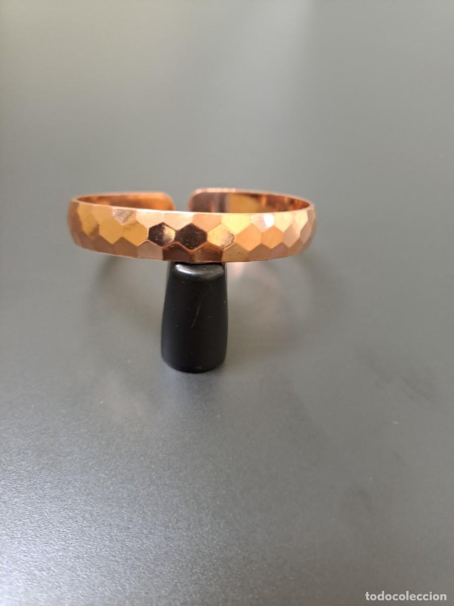 Joyeria: Pulsera de cobre Ajustable con dise&ntilde;o de celdas hexagonales brillantes, nueva