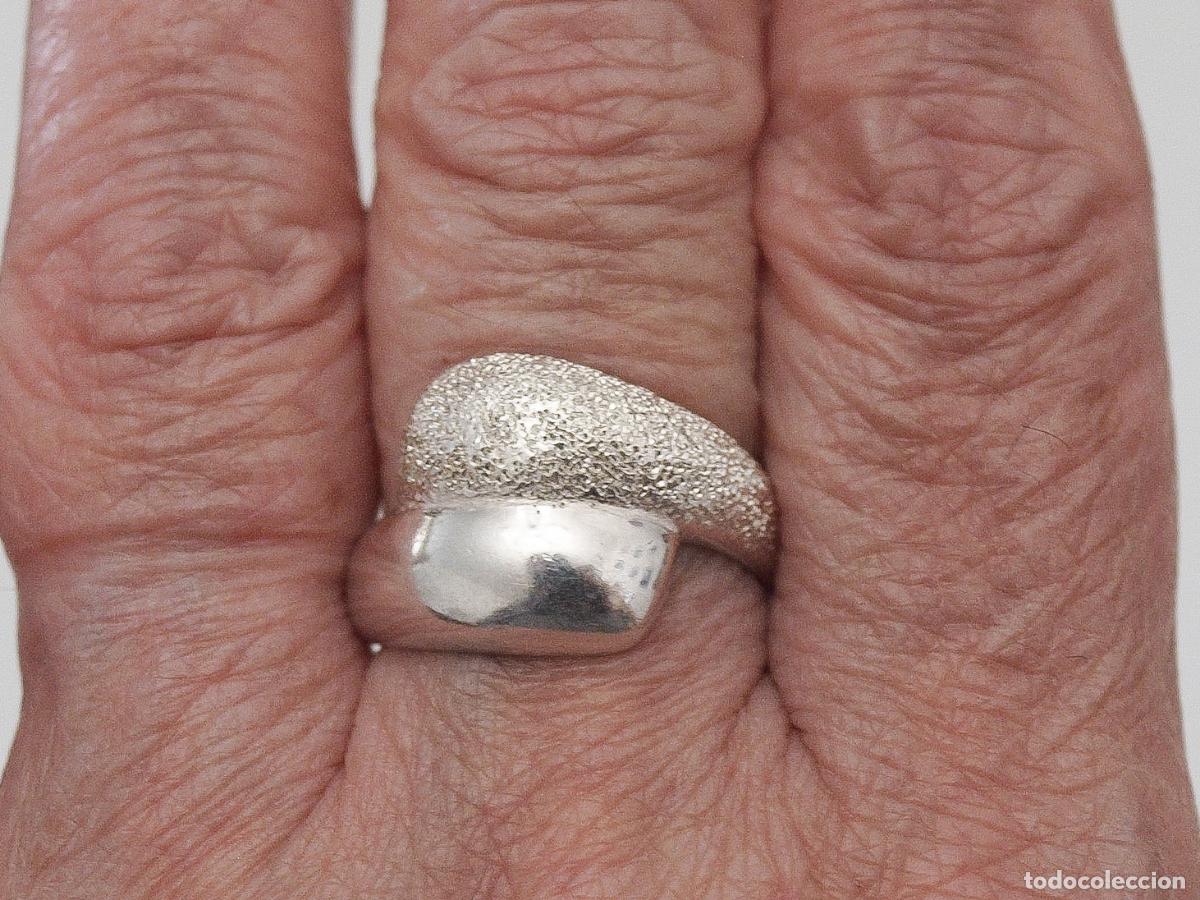 Jewelry: ANILLO DE PLATA DE LEY CONTRASTADA. N&ordm; ANILLERO APROX: 16. 3,8 GRAMOS. VER FOTOS Y DESCRIPCION.
