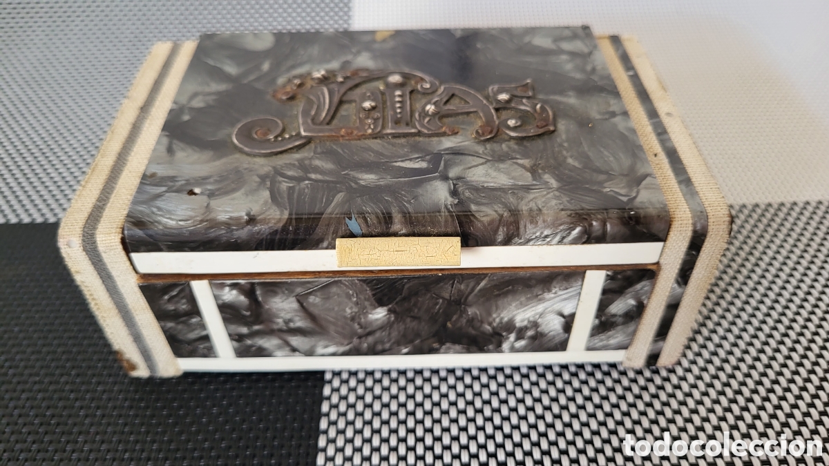 Joyeria: Caja joyero madera con letras en plata