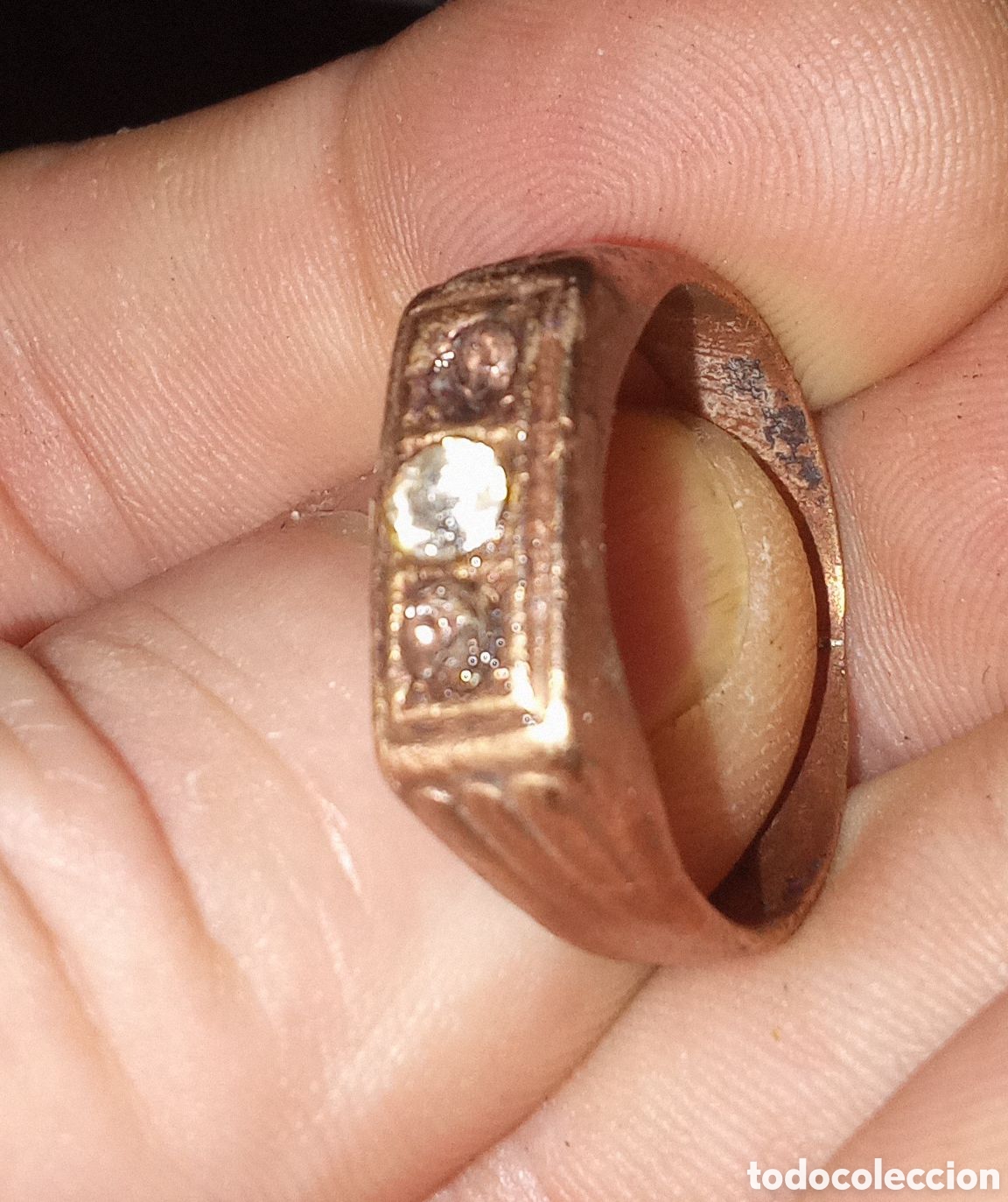 Joyeria: ANILLO ANTIGUO CON TRES PIEDRAS