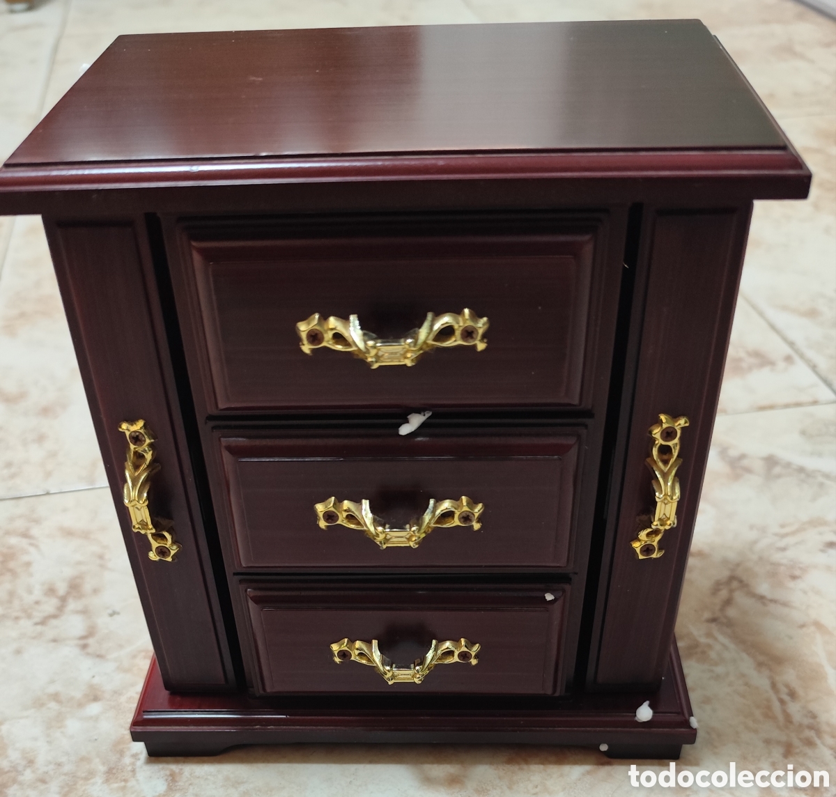 Joyeria: Joyero Motti Madera Musical Dorado