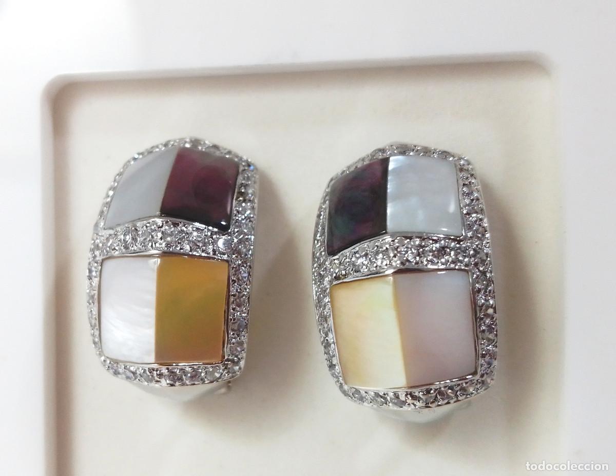 Jewelry: Pendientes de plata de ley con nacar y circonitas