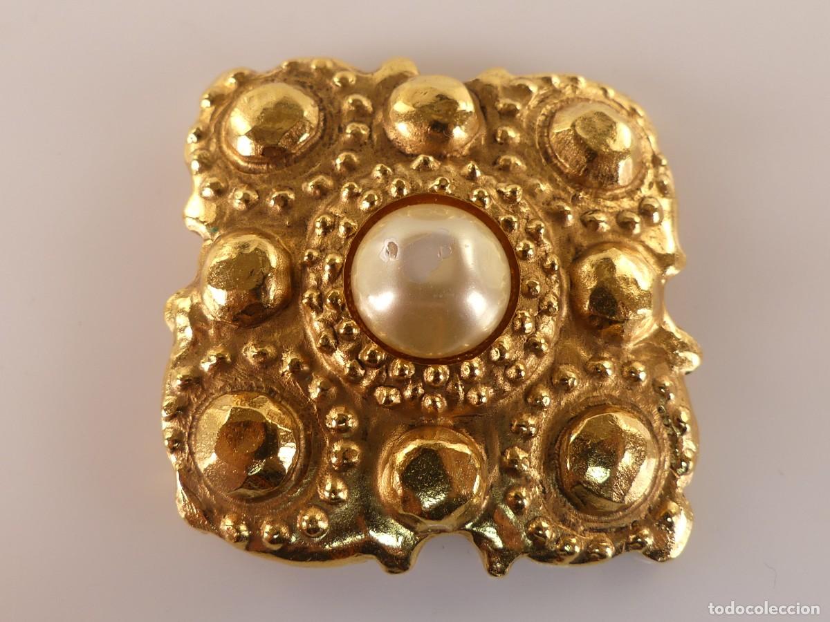 Gioielleria: PRECIOSO BROCHE MARCA CHANEL - PARA RESTAURAR