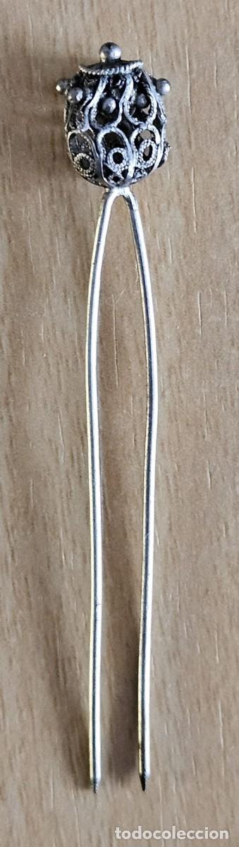 Joaillerie: Antiguo Broche o Alfiler de Plata con Filigrana. Para Mant&oacute;n o Mantilla - Peso 2,10gr. - 70x10mm.