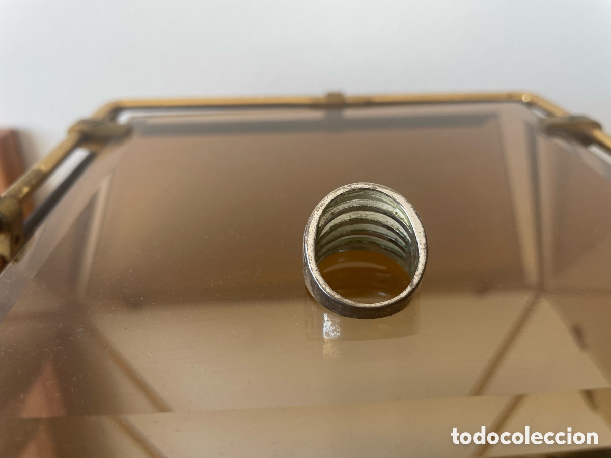 Joyeria: anillo de color plateado - Foto 3