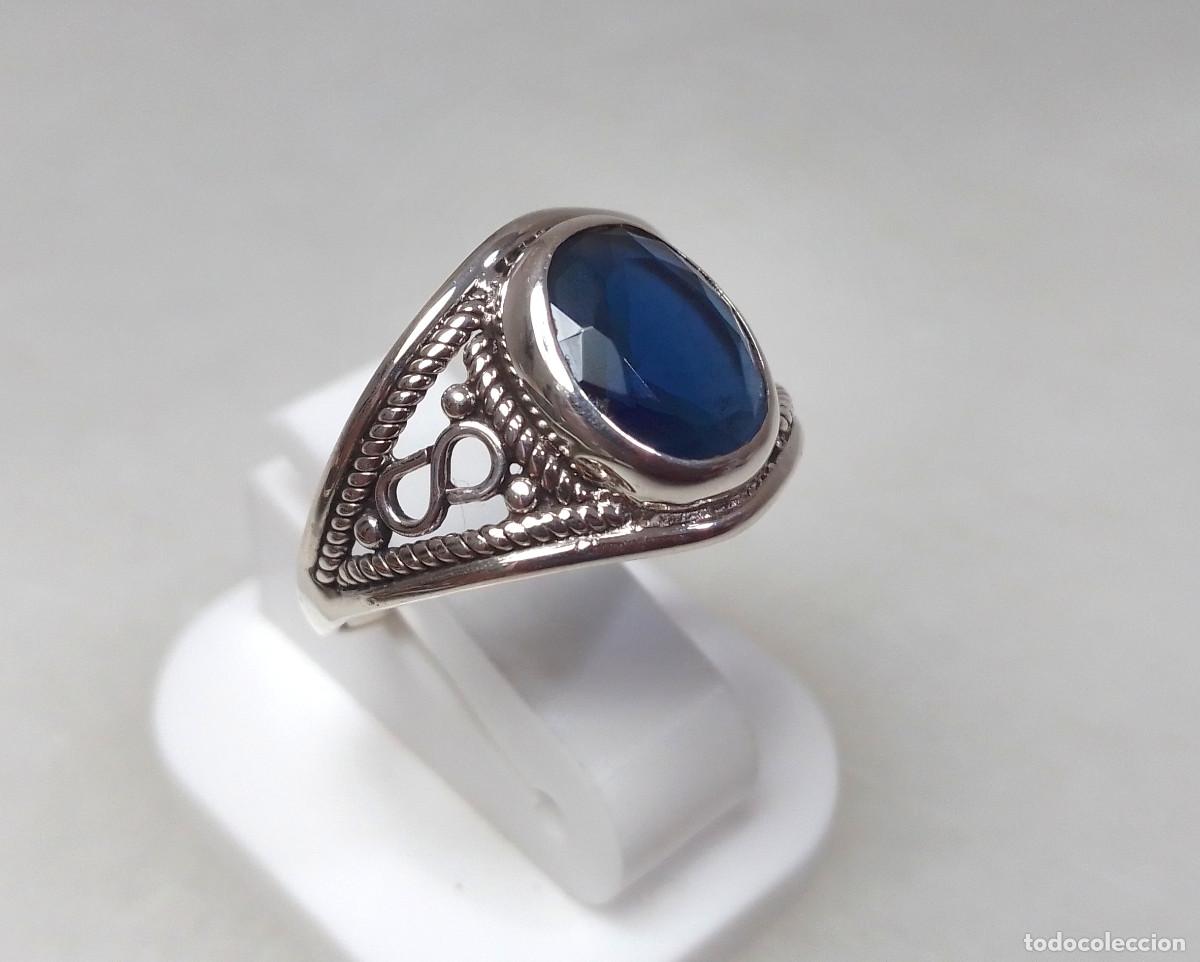 Joyeria: Anillo de plata de ley con piedra sint&eacute;tica color zafiro azul - Talla 13