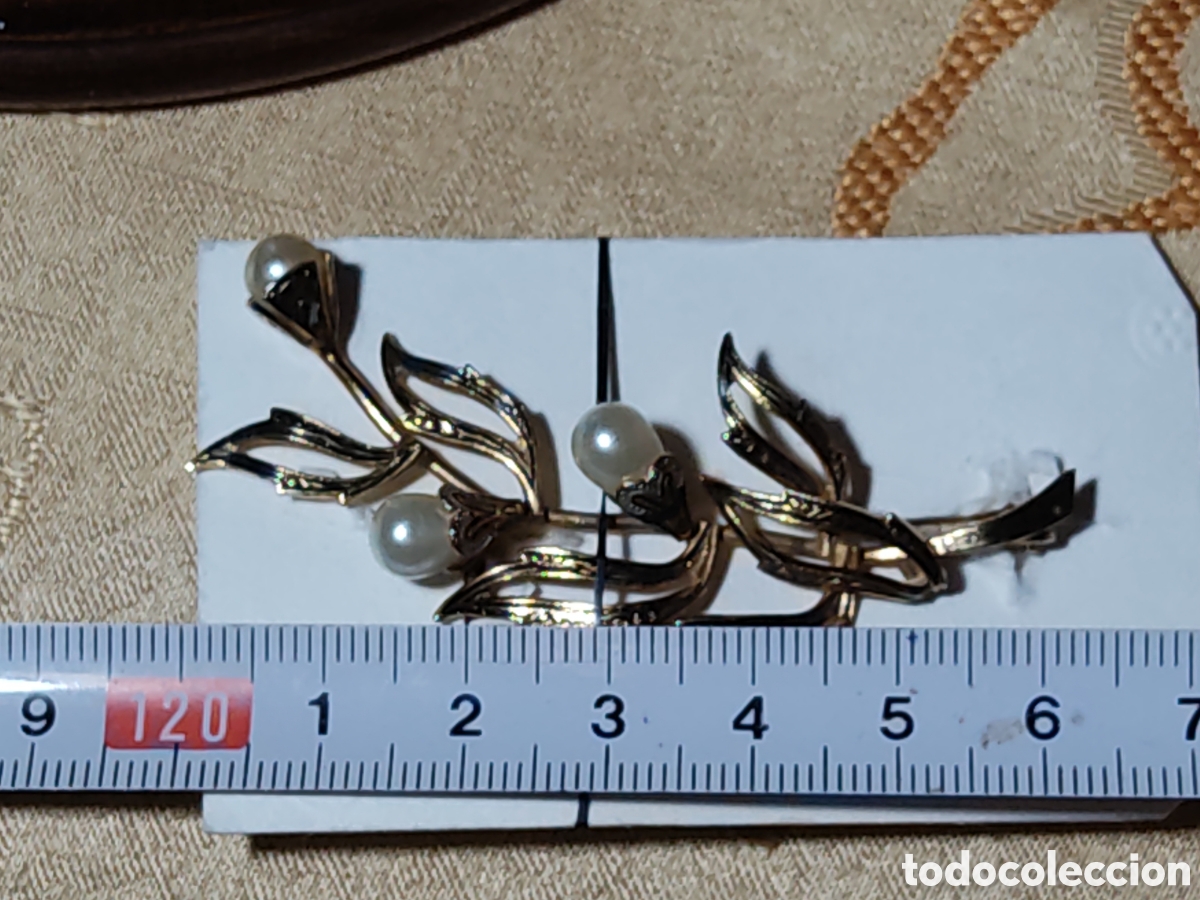 Joyeria: Broche ramo de flores dorado con perlas. - Foto 3