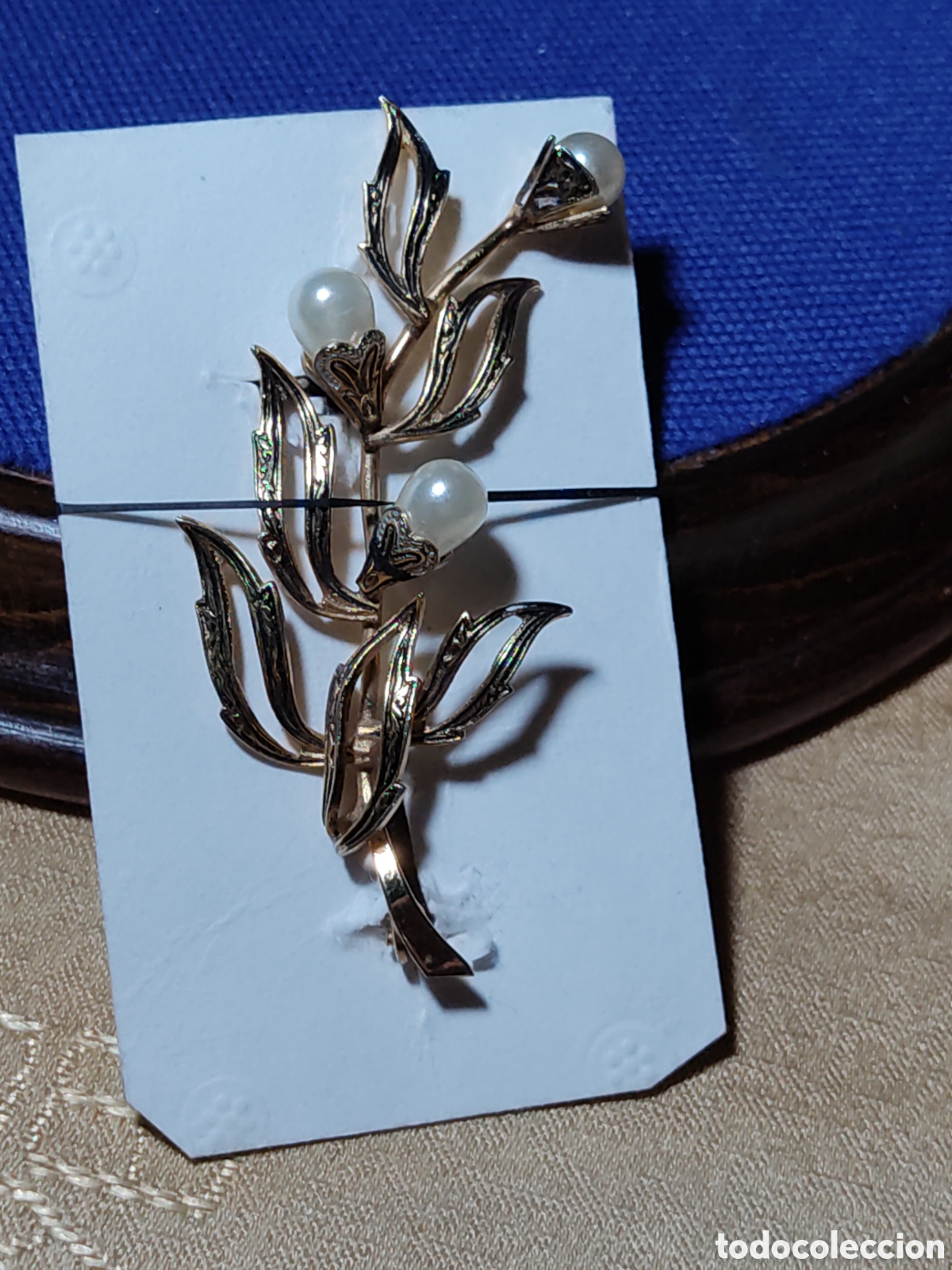 Joyeria: Broche ramo de flores dorado con perlas. - Foto 1