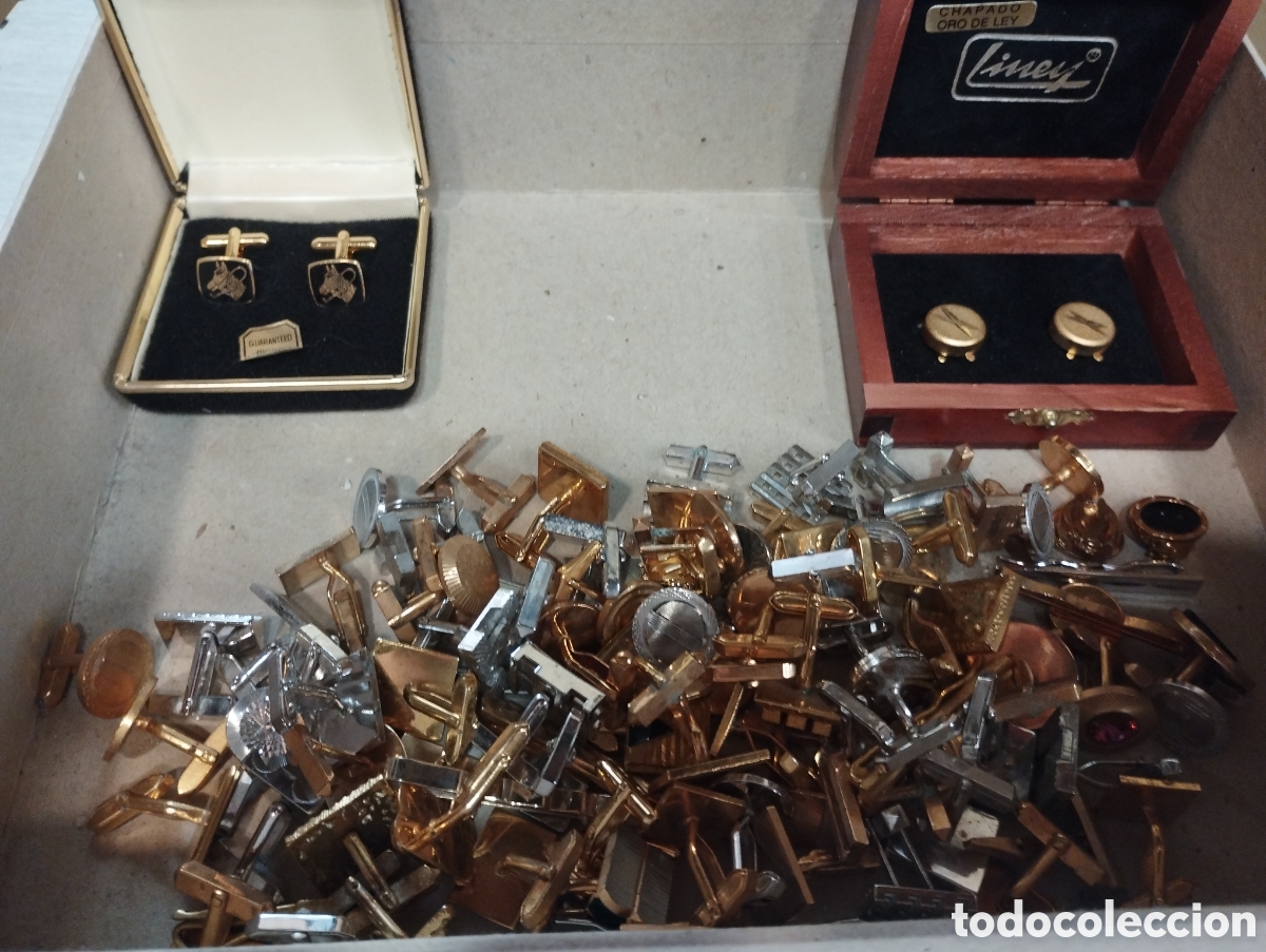 Joyeria: Lote de 650 gramos de gemelos y agujas de corbata antiguos