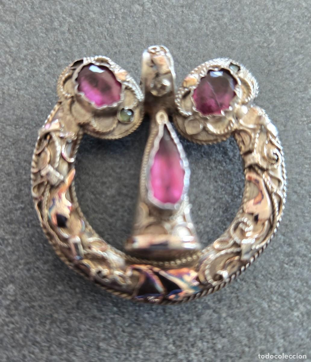 Joyeria: Antiguo colgante estilo Celta en plata. Finales Siglo XIX