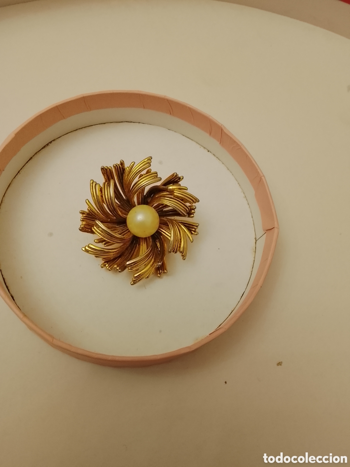 Joyeria: Antiguo broche de los a&ntilde;os 60 .