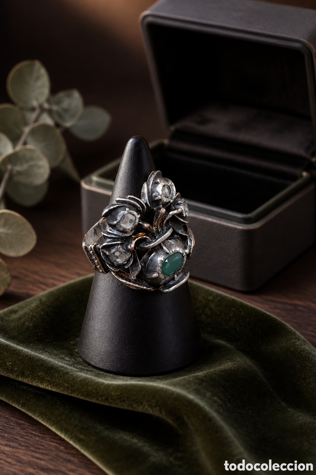 Joyeria: ANTIGUO ANILLO ELABORADO EN PLATA, PLATA DORADA Y PEDRER&Iacute;A