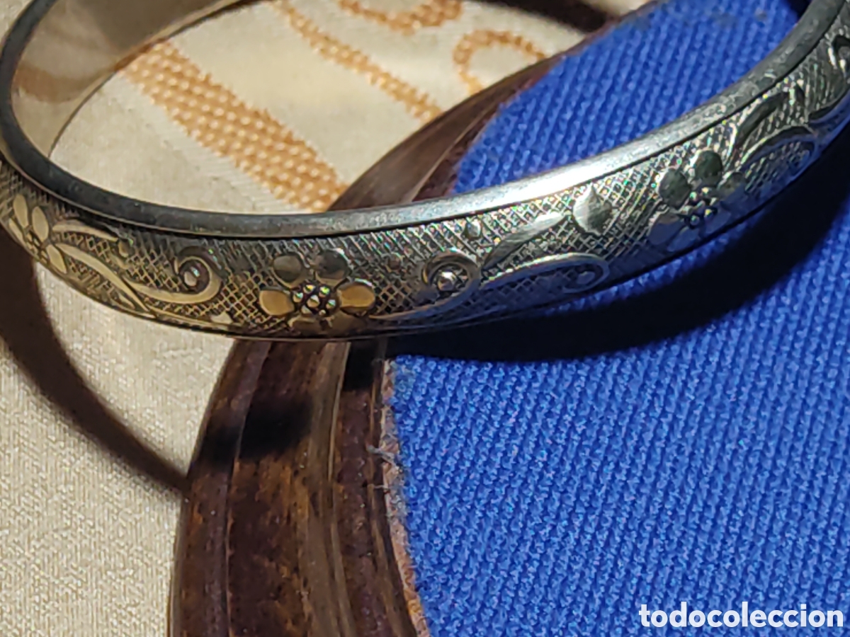 Joyeria: Antigua pulsera de lat&oacute;n repujado. - Foto 3