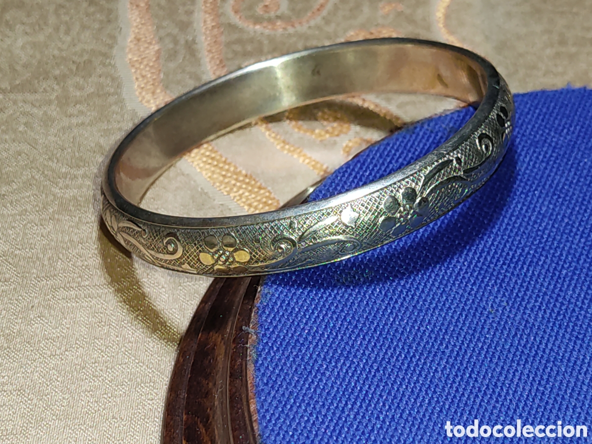 Joyeria: Antigua pulsera de lat&oacute;n repujado. - Foto 4