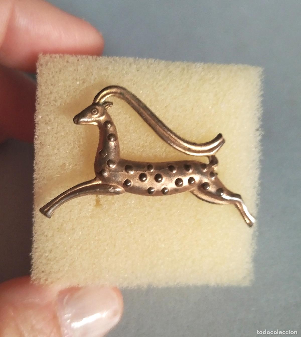Joyeria: Antiguo broche dorado. - Foto 2