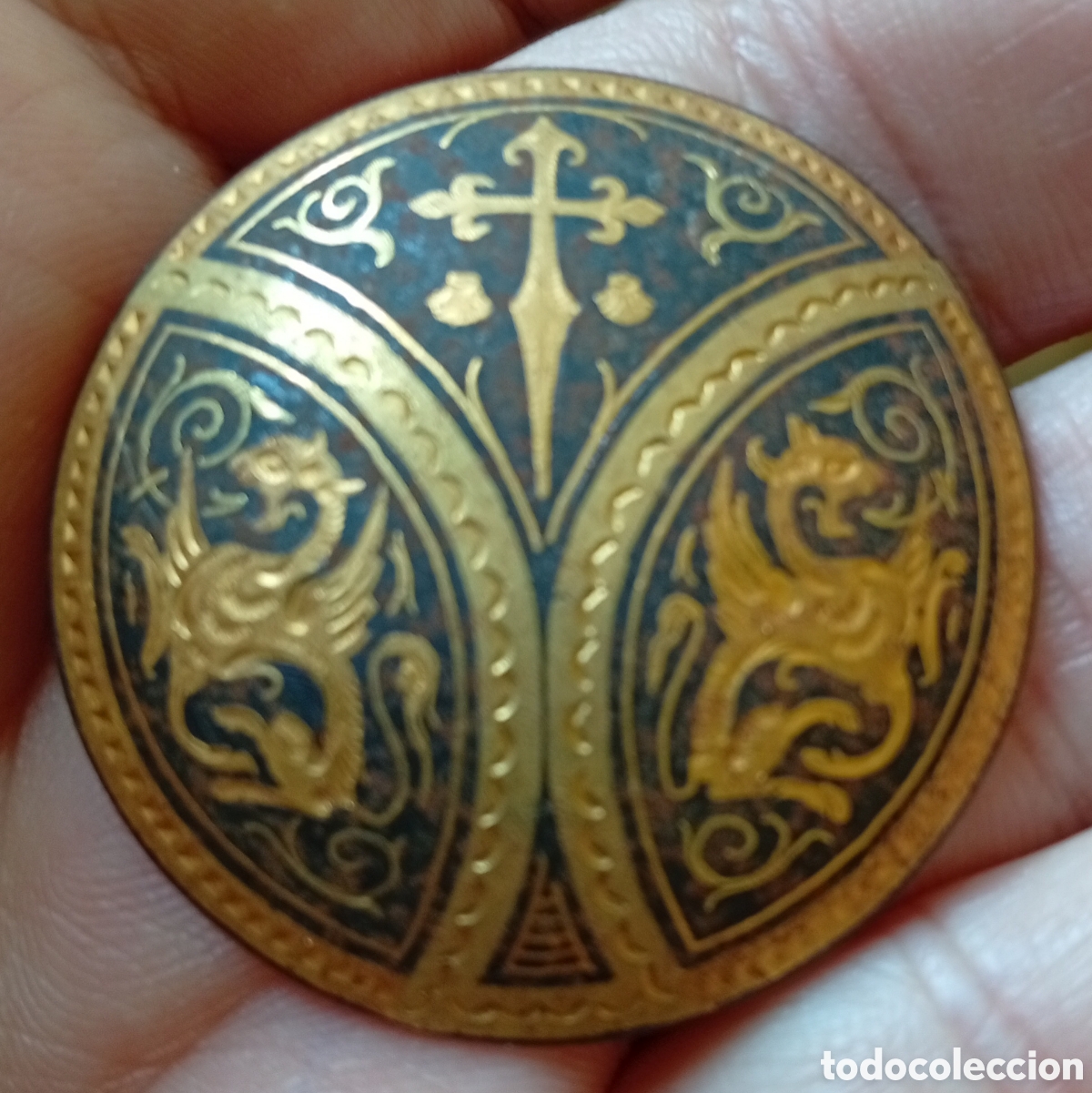 Joyeria: Antiguo bonito broche Damasquinado con oro Toledo ( Espa&ntilde;a)
