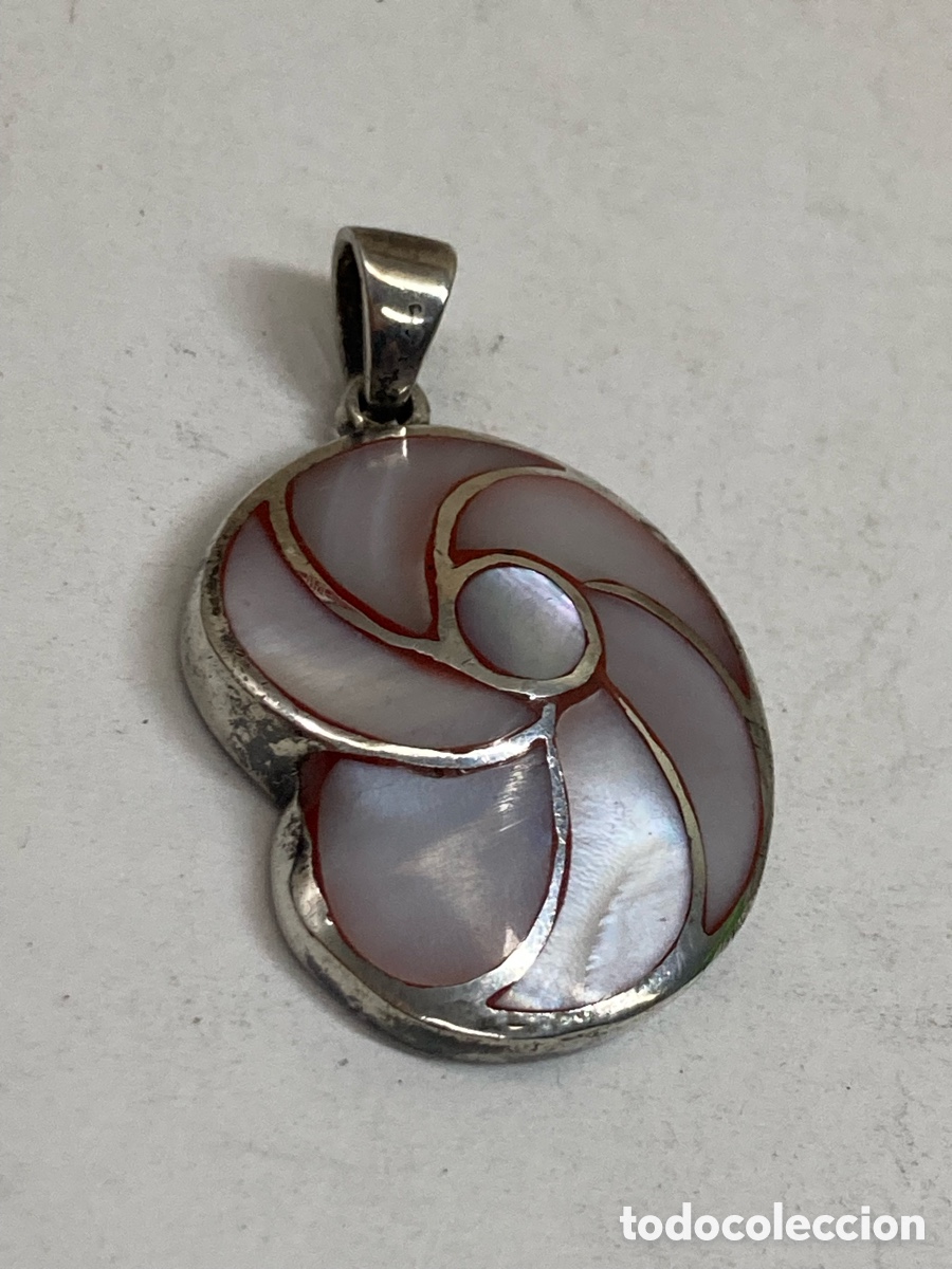 Joyeria: Colgante de plata y n&aacute;car C594