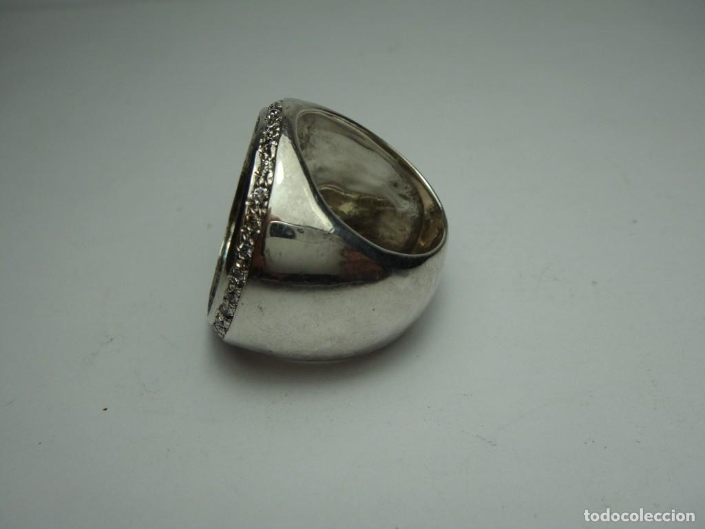 Joyeria: Anillo de Plata con Engaste Circular y Circonitas - Foto 4