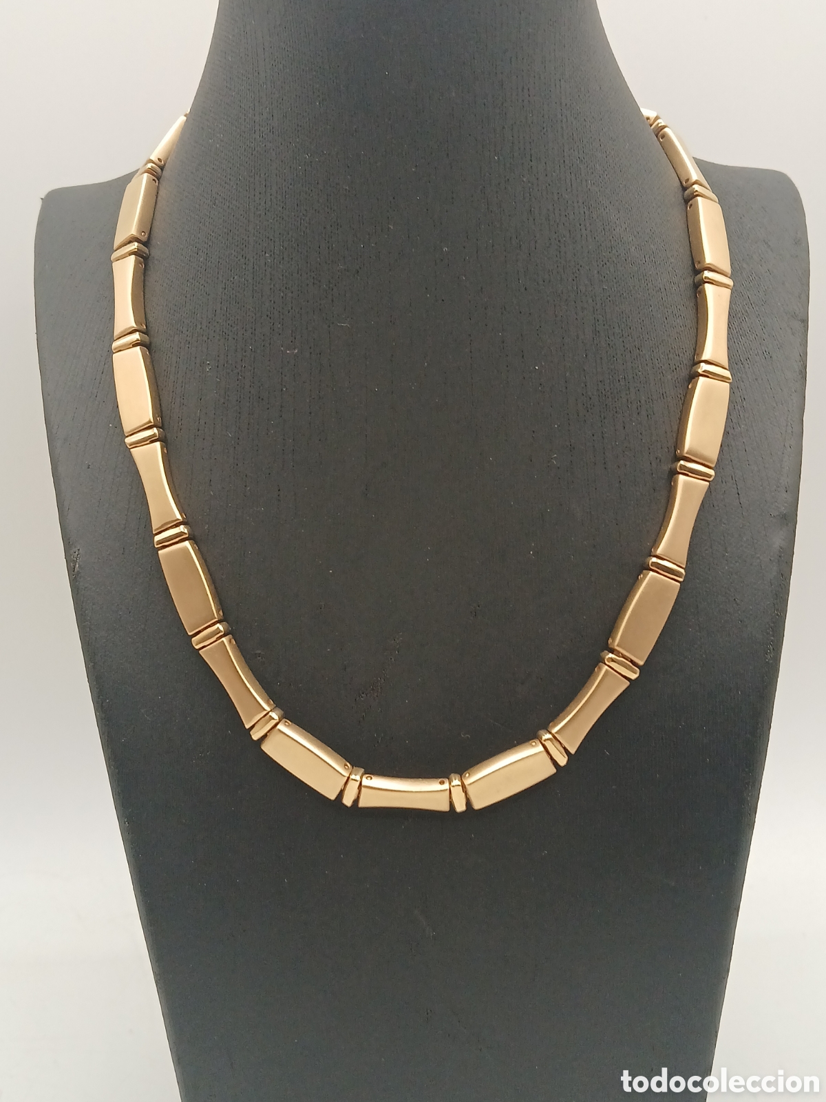 Joyeria: Collar metal dorado vermeil. Firmado