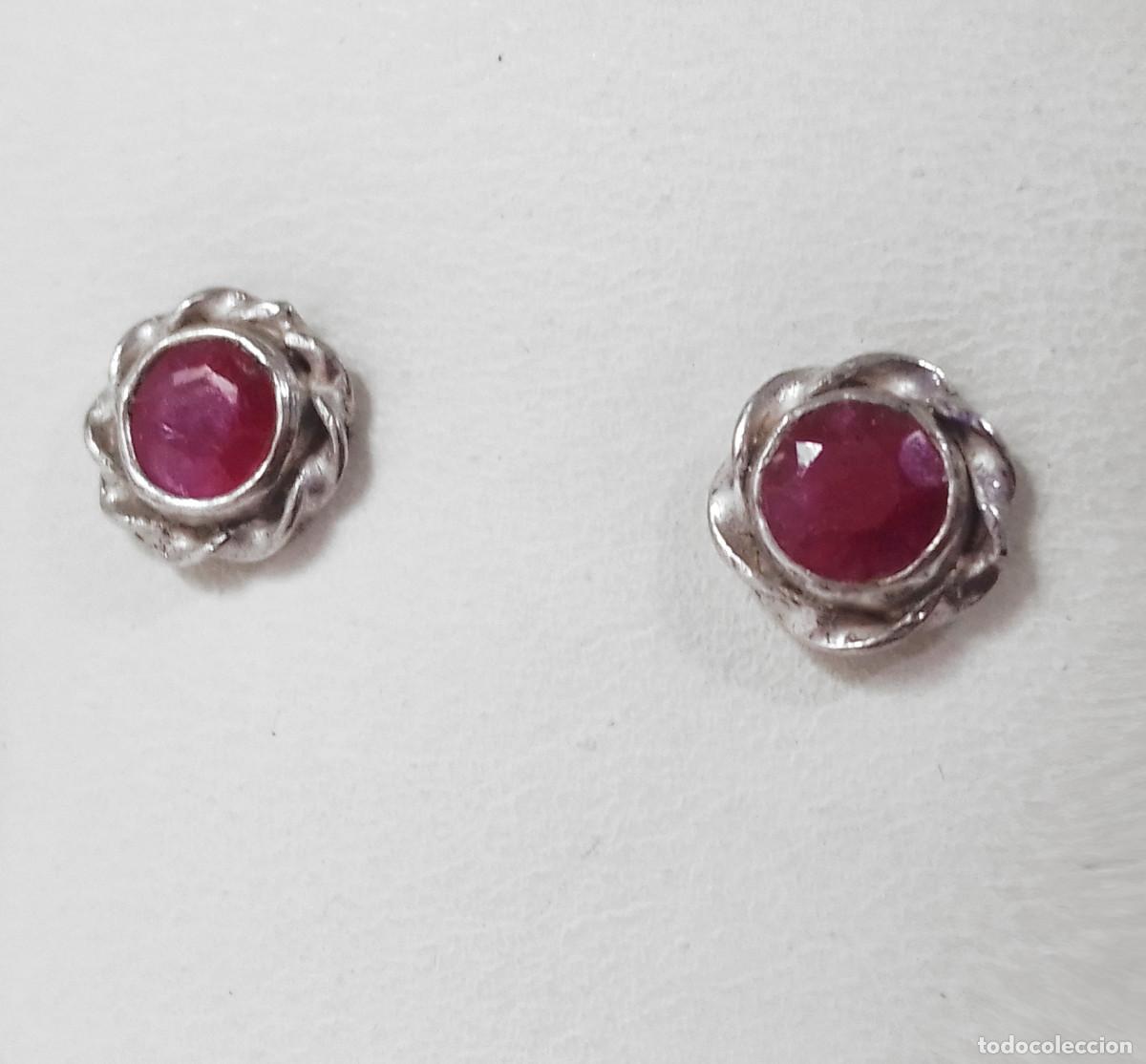 Joyeria: Pendientes de plata de ley con rub&iacute; natural