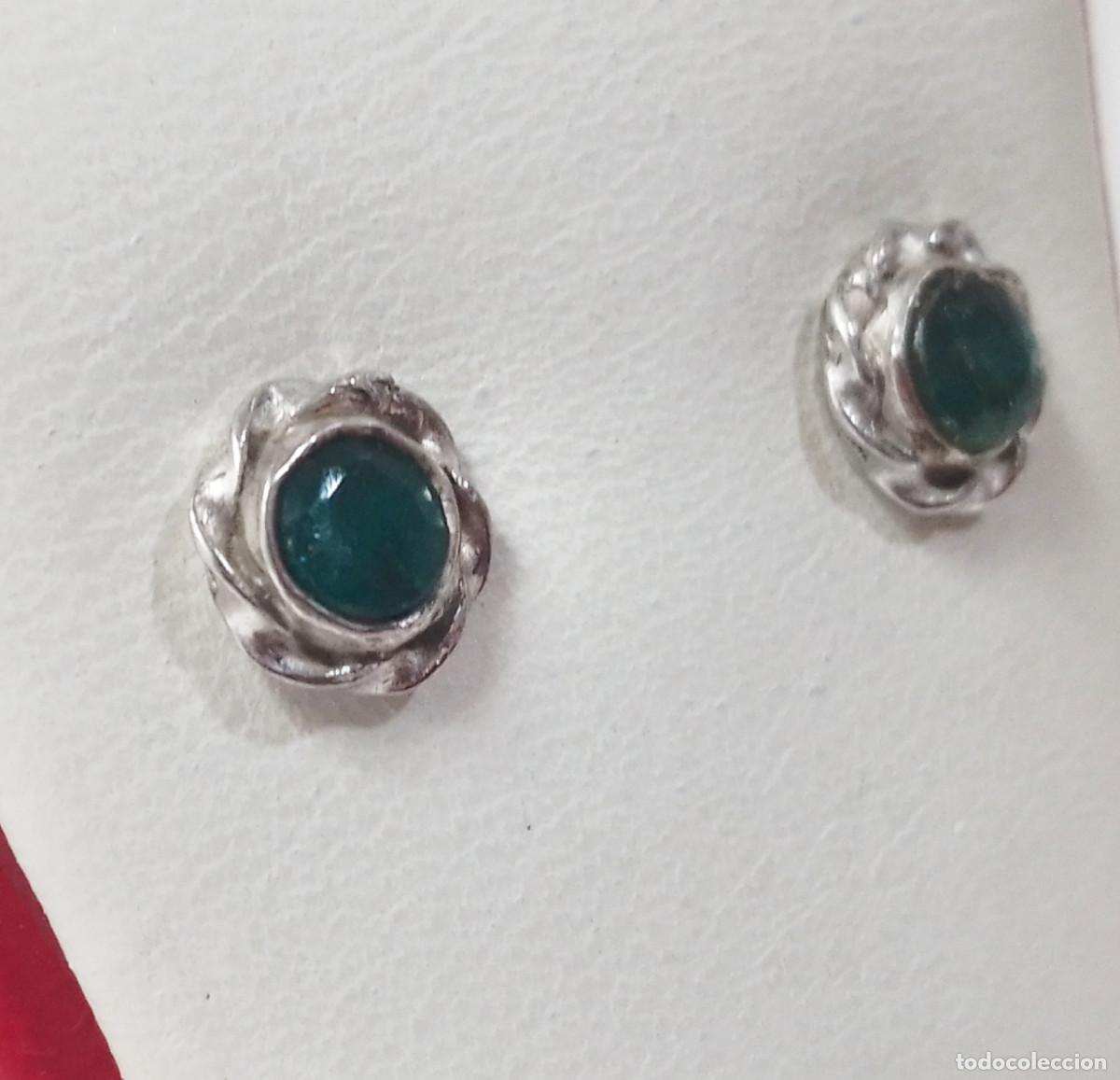 Joyeria: Pendientes de plata de ley con esmeralda natural